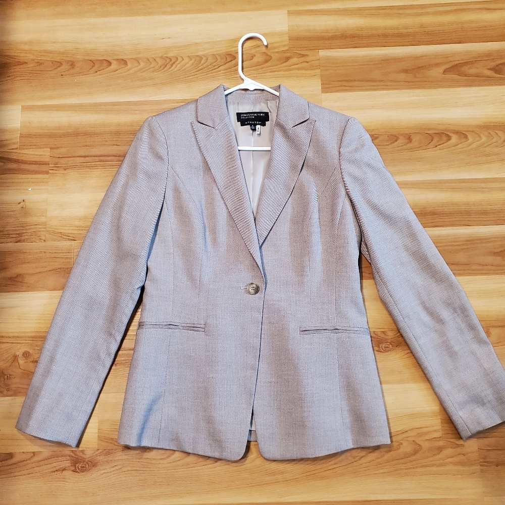 LIKE NEW - Jones New York Light Brown Blazer